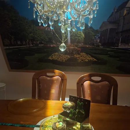 Apartment Golf Crystal Drop