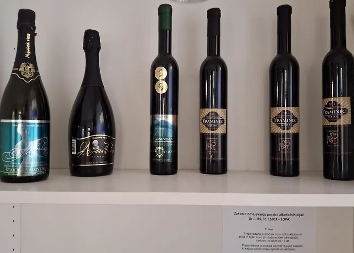 アパート Golf Crystal Drop ロガシュカ・スラティナ